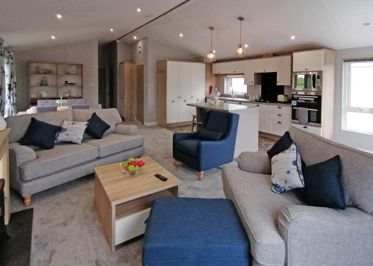 The Springs Lakeside Holiday Park Pershore Buitenkant foto